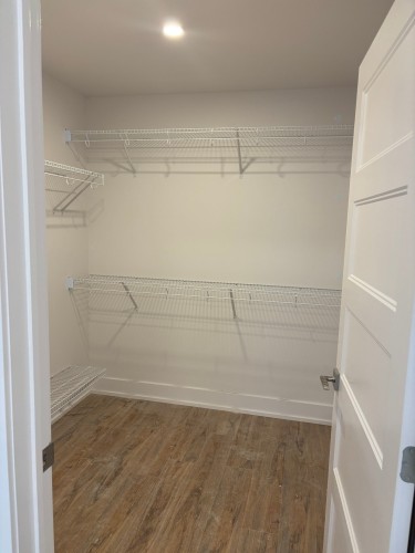 Closet - 402-20 Rue D'Ambre, Candiac, QC - Indoor With Storage