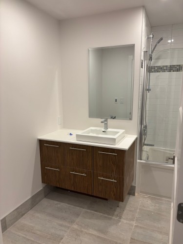 Bathroom - 402-20 Rue D'Ambre, Candiac, QC - Indoor Photo Showing Bathroom