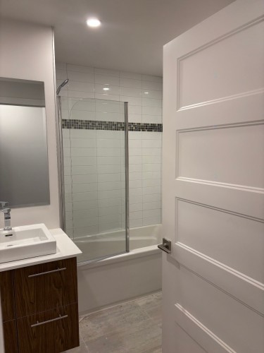 Bathroom - 402-20 Rue D'Ambre, Candiac, QC - Indoor Photo Showing Bathroom