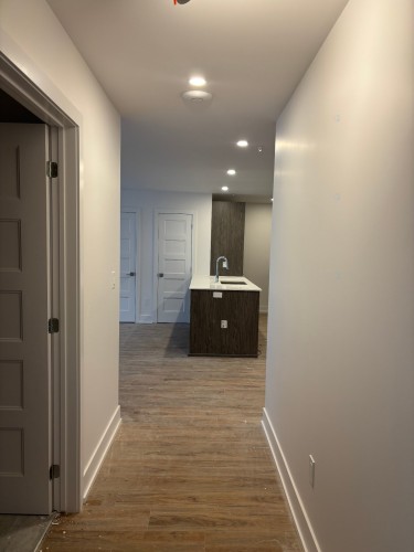 Passageway - 402-20 Rue D'Ambre, Candiac, QC - Indoor Photo Showing Other Room