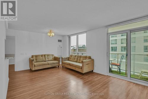 317 - 1200 The Esplanade North Road, Pickering, ON - Indoor Photo Showing Living Room