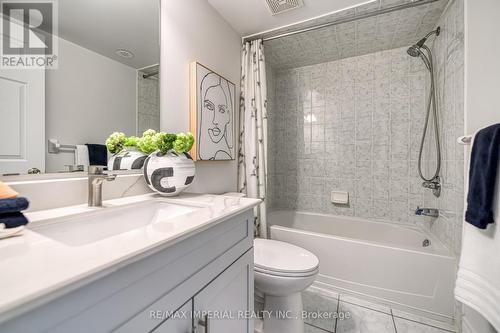21 Mackenzie'S Stand Avenue, Markham, ON - Indoor Photo Showing Bathroom
