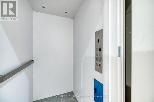 21 Mackenzie'S Stand Avenue, Markham, ON - Indoor Photo Showing Other Room