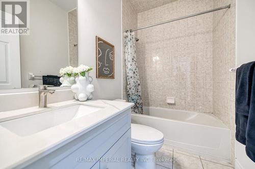 21 Mackenzie'S Stand Avenue, Markham, ON - Indoor Photo Showing Bathroom