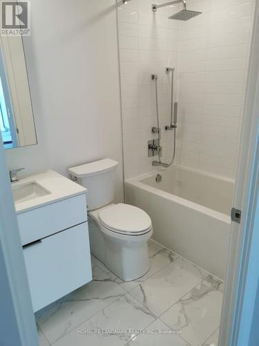 1211 - 25 Richmond Street E, Toronto, ON - Indoor Photo Showing Bathroom