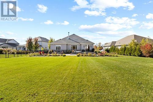 327 Sunnybrae Avenue, Innisfil, ON - Outdoor With Deck Patio Veranda