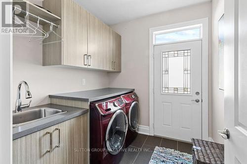 327 Sunnybrae Avenue, Innisfil, ON - Indoor Photo Showing Laundry Room