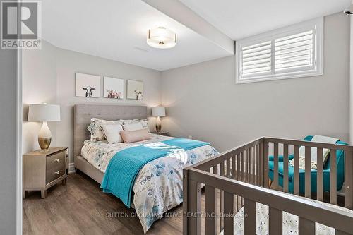 327 Sunnybrae Avenue, Innisfil, ON - Indoor Photo Showing Bedroom