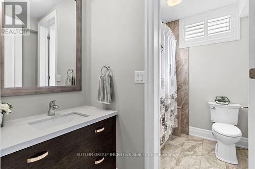 327 Sunnybrae Avenue, Innisfil, ON - Indoor Photo Showing Bathroom