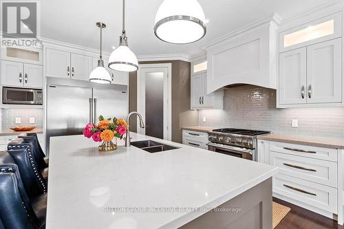 327 Sunnybrae Avenue, Innisfil, ON - Indoor Photo Showing Kitchen With Stainless Steel Kitchen With Double Sink With Upgraded Kitchen