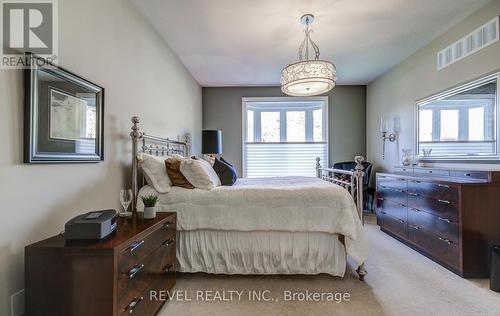 126 Aberfoyle Mill Crescent, Puslinch, ON - Indoor Photo Showing Bedroom