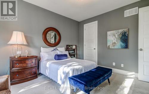 126 Aberfoyle Mill Crescent, Puslinch, ON - Indoor Photo Showing Bedroom
