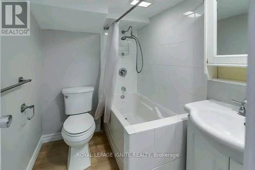 Bsmt B - 19 Bardwell Crescent, Toronto, ON - Indoor Photo Showing Bathroom