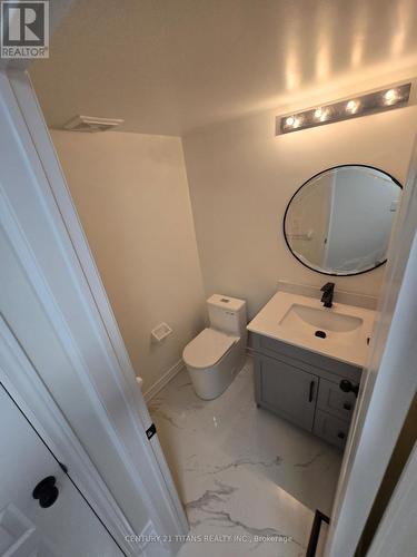 10 Willow Landing, Markham, ON - Indoor Photo Showing Bathroom