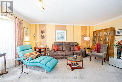 13 Pressed Brick Drive, Brampton, ON - Indoor Photo Showing Living Room