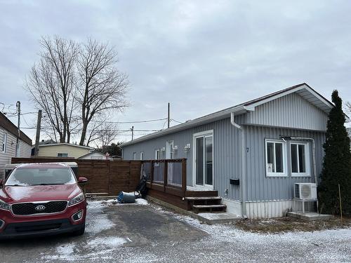 Façade - 7-915 Rue Des Des Carrières, Saint-Jean-Sur-Richelieu, QC - Outdoor