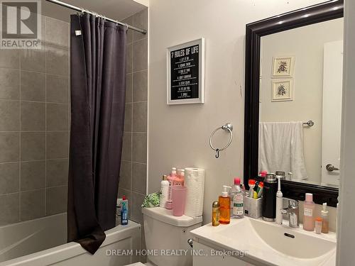 21 Globemaster Lane, Richmond Hill, ON - Indoor Photo Showing Bathroom