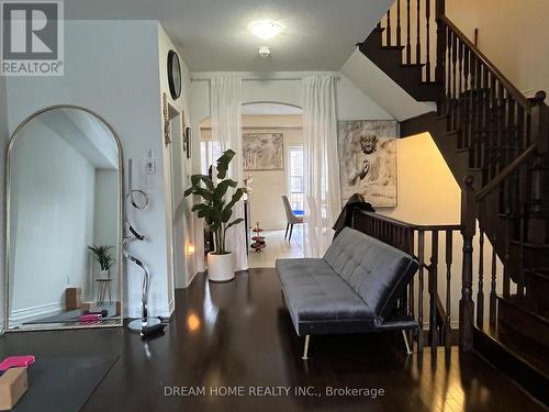 21 Globemaster Lane, Richmond Hill, ON - Indoor Photo Showing Other Room