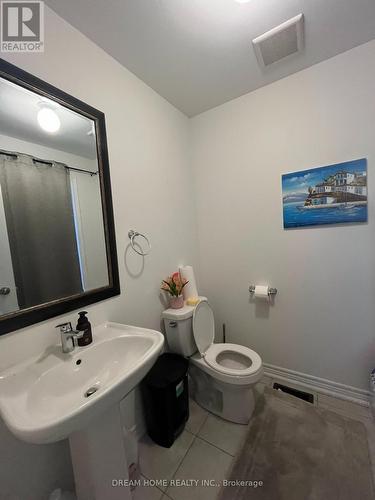21 Globemaster Lane, Richmond Hill, ON - Indoor Photo Showing Bathroom