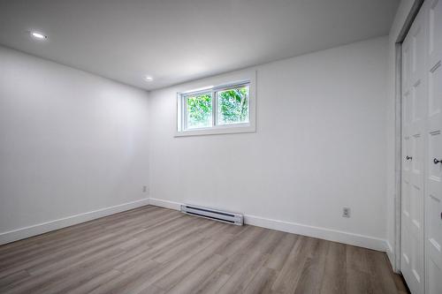 Chambre à coucher - 145 Rue Mignonne, Saint-Jean-Sur-Richelieu, QC - Indoor Photo Showing Other Room
