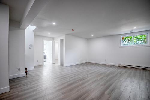 Salle familiale - 145 Rue Mignonne, Saint-Jean-Sur-Richelieu, QC - Indoor Photo Showing Other Room