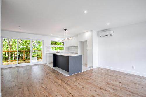 Cuisine - 145 Rue Mignonne, Saint-Jean-Sur-Richelieu, QC - Indoor Photo Showing Kitchen