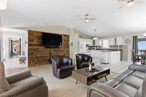 44134 30E Rd, Landmark, MB 