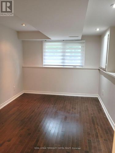 Lower - 20 Mowat Crescent, Barrie, ON - Indoor Photo Showing Other Room