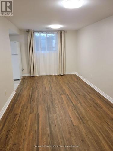 Lower - 20 Mowat Crescent, Barrie, ON - Indoor Photo Showing Other Room