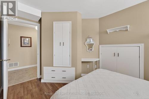 15 Princess Point Drive, Wasaga Beach, ON - Indoor Photo Showing Bedroom