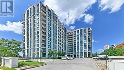 805 - 185 ONEIDA CRESCENT  Richmond Hill, ON L4B 0B1