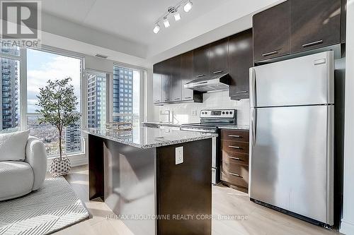 2005 - 360 Square One Drive, Mississauga, ON - Indoor Photo Showing Kitchen With Upgraded Kitchen