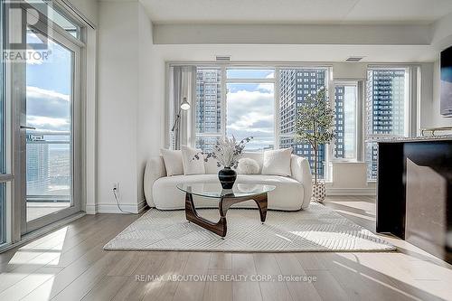 2005 - 360 Square One Drive, Mississauga, ON - Indoor Photo Showing Living Room
