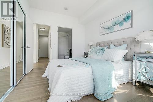 2005 - 360 Square One Drive, Mississauga, ON - Indoor Photo Showing Bedroom