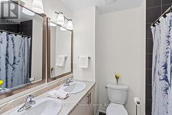 5 pc Bath w/double sinks - 