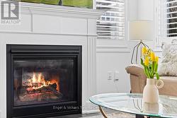Cozy gas fireplace - 