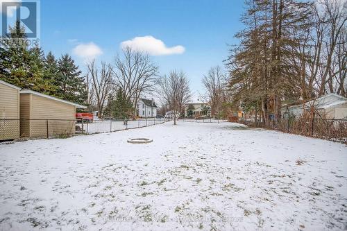 Spacious fenced in yard - 8712 Bank Street, Ottawa, ON - Outdoor