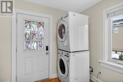 Main floor washer/dryer - 8712 Bank Street, Ottawa, ON - Indoor Photo Showing Laundry Room