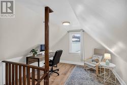 Loft with office/potential for 3rd bedroom - 