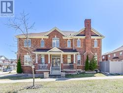 1 JUGLANS CRESCENT  Whitchurch-Stouffville, ON L4A 0V4