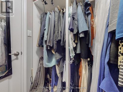 3050 Eberly Woods Drive, Oakville, ON - Indoor With Storage