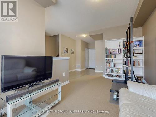 3050 Eberly Woods Drive, Oakville, ON - Indoor