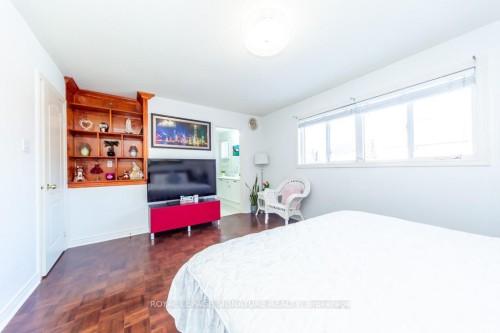 40 Tuscana Boulevard, Vaughan, ON - Indoor Photo Showing Bedroom