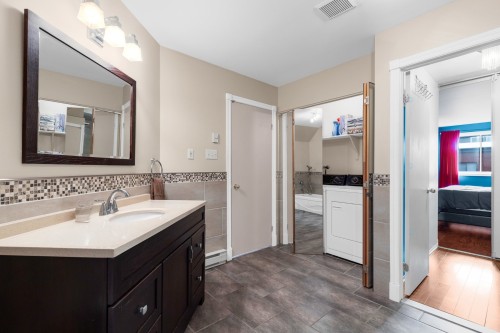 Salle de lavage - 301-1390 Rue Hyman, Montréal (Pierrefonds-Roxboro), QC - Indoor Photo Showing Bathroom