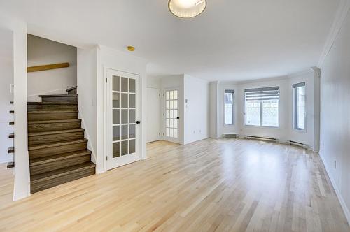 Salon - 9745 Rue Riverin, Brossard, QC - Indoor Photo Showing Other Room