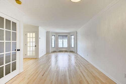 Salon - 9745 Rue Riverin, Brossard, QC - Indoor Photo Showing Other Room