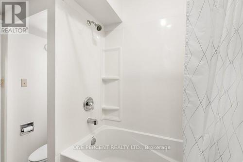 Main Floor Unit - 270 Arlington Avenue, Ottawa, ON - Indoor Photo Showing Bathroom
