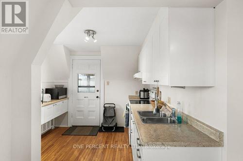 3rd Floor Unit - 270 Arlington Avenue, Ottawa, ON - Indoor Photo Showing Kitchen With Double Sink