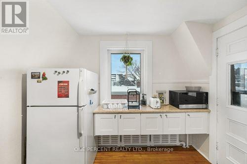 3rd Floor Unit - 270 Arlington Avenue, Ottawa, ON - Indoor Photo Showing Kitchen
