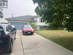 SIDE UN - 14 OLD ORCHARD GLEN  Woodstock, ON N4V 1G2